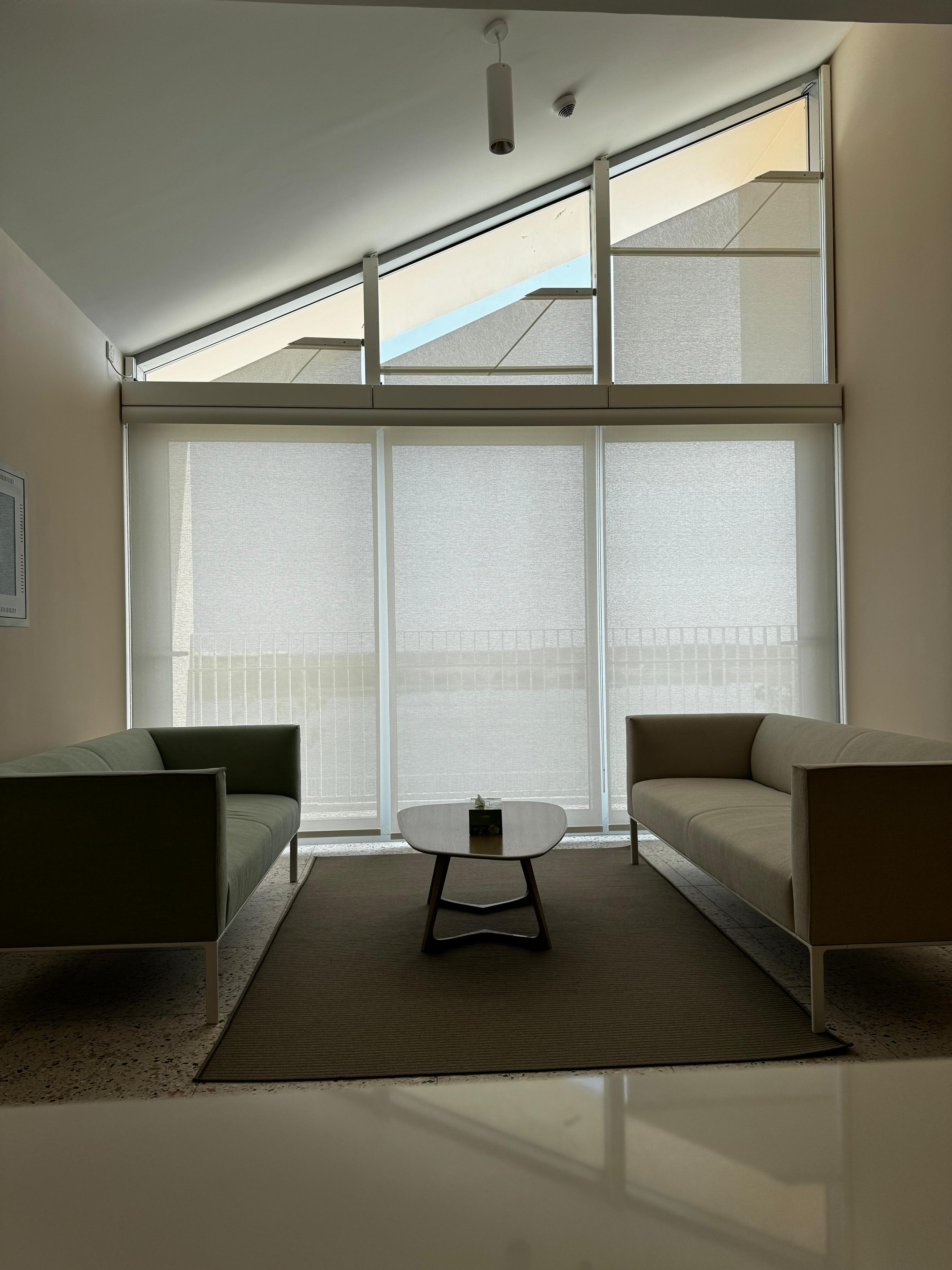 TRIANGULAR SHADES photograph 3