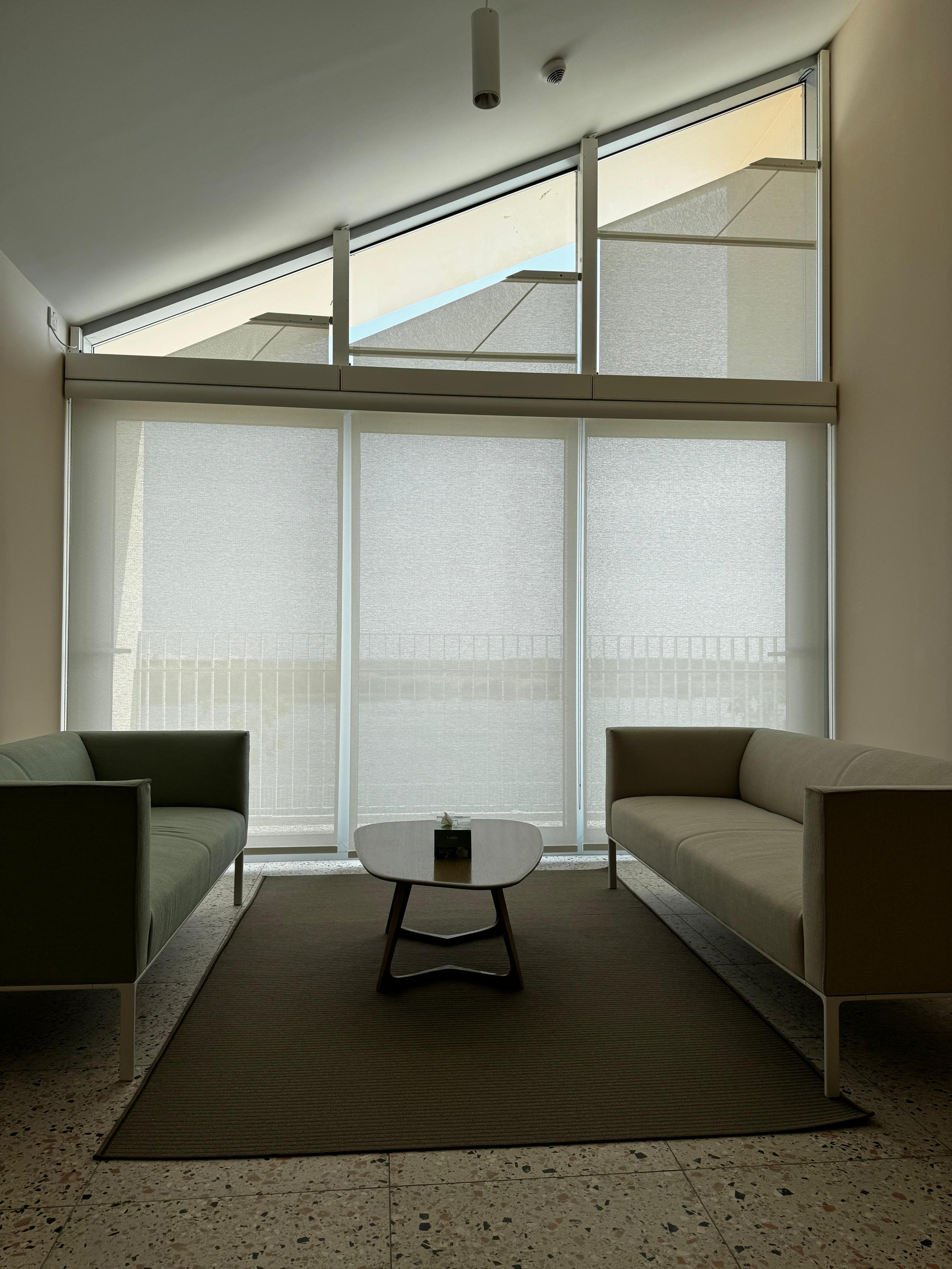 TRIANGULAR SHADES photograph 4
